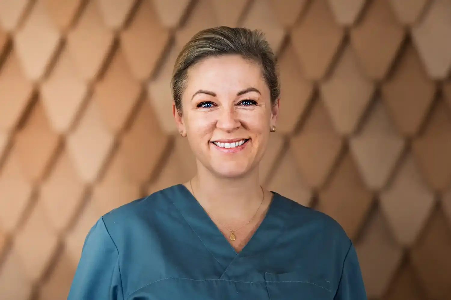 Dr. med. dent Julia Sommer-Ding